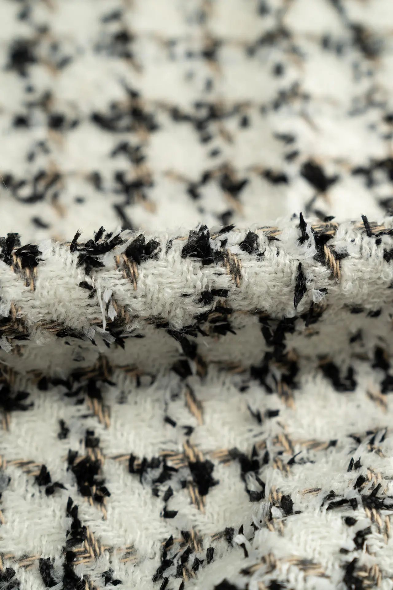 Boucle cuadros caviar - Image 2