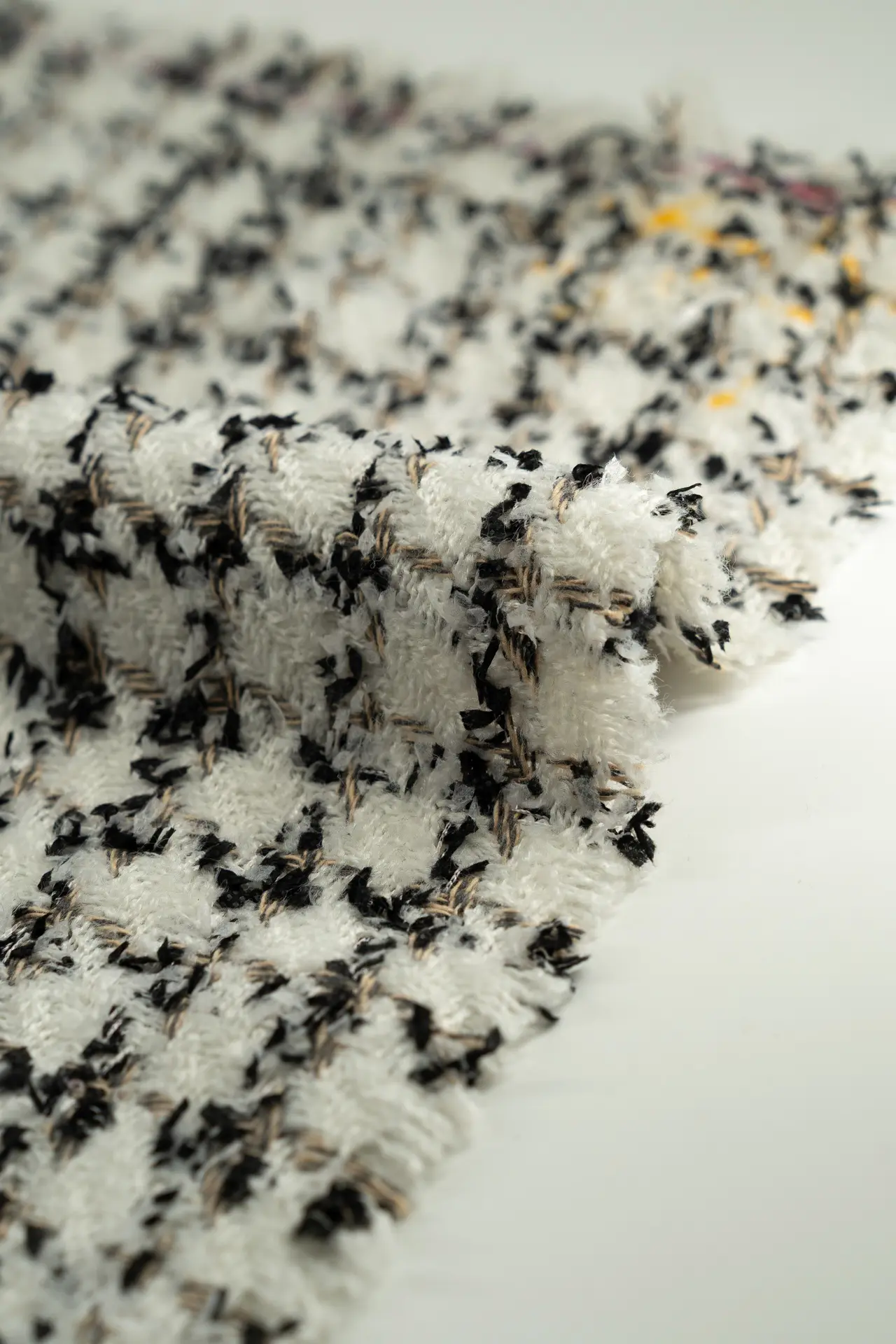Boucle cuadros caviar - Image 4