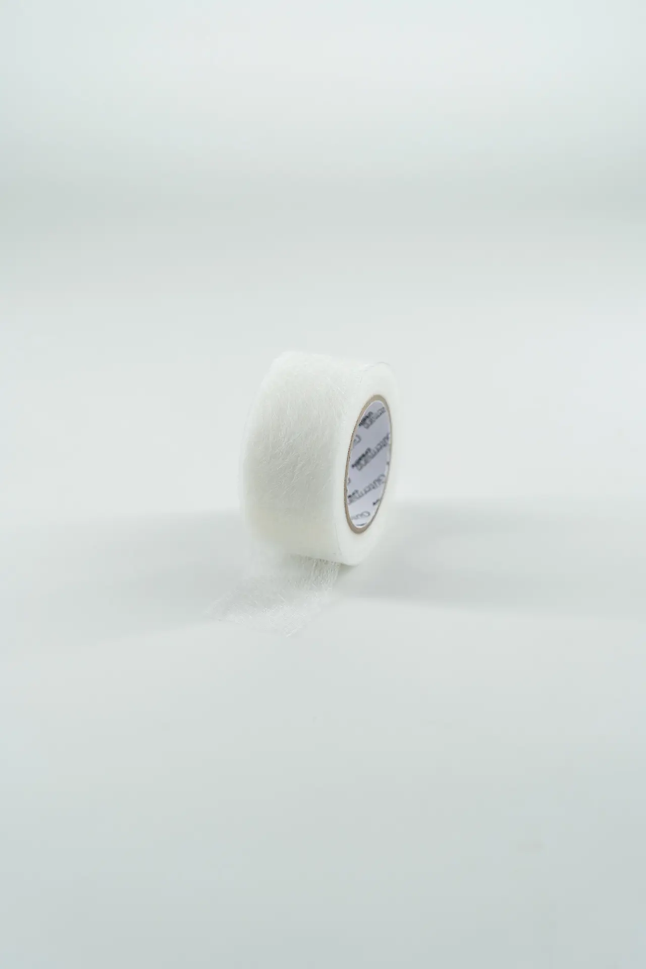 Cinta adhesiva para dobladillos - Image 2