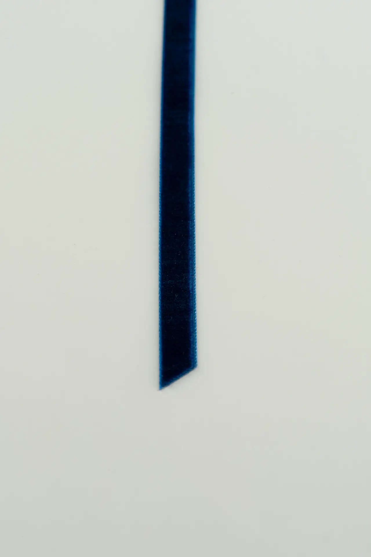 Cinta terciopelo azul marino - Image 2