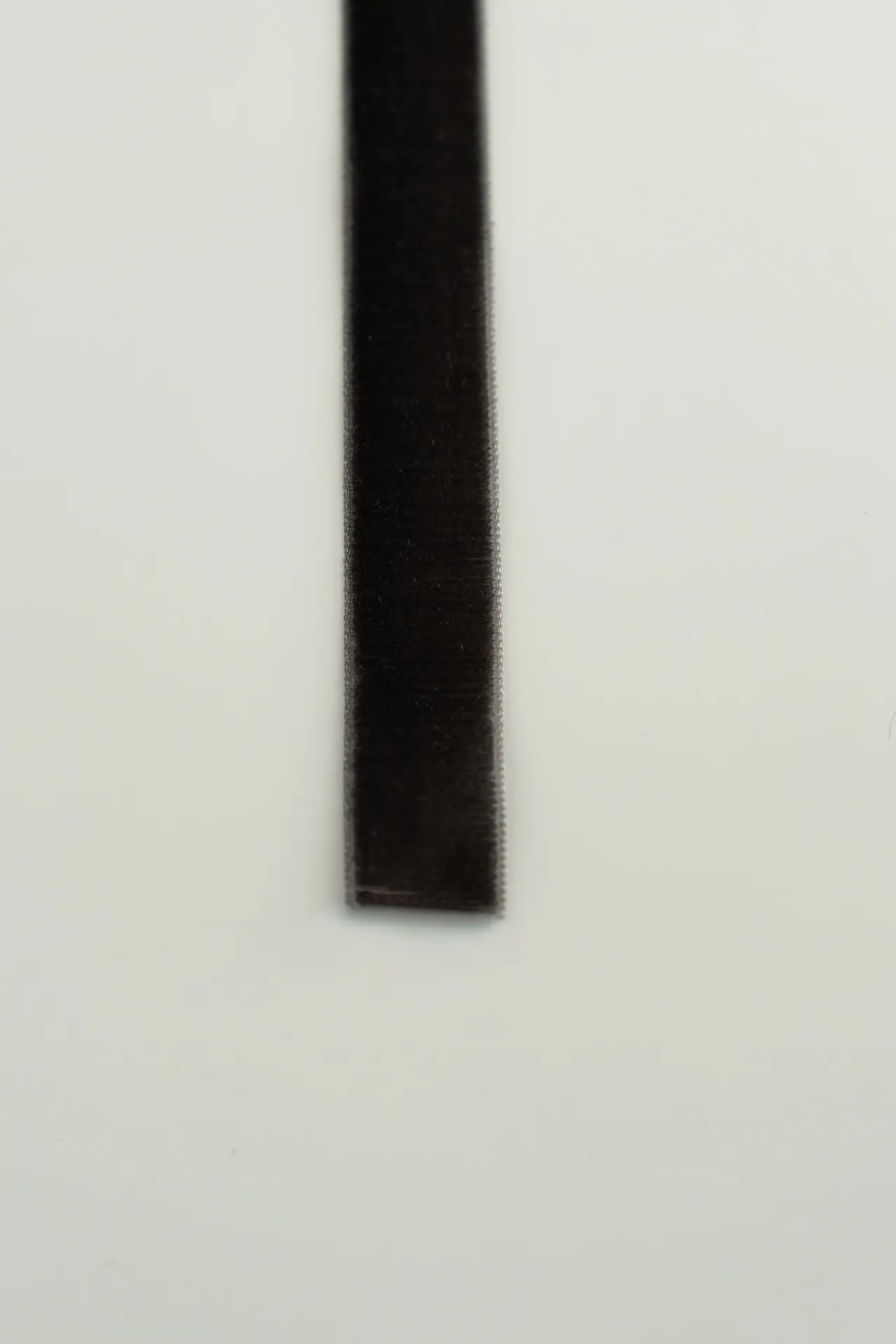 Cinta terciopelo gris - Image 2