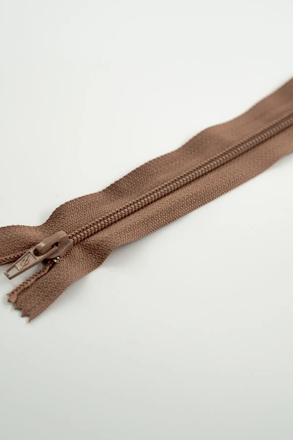 Cremallera nylon n5 60 cm camel c/0694 s/036614 - Image 3