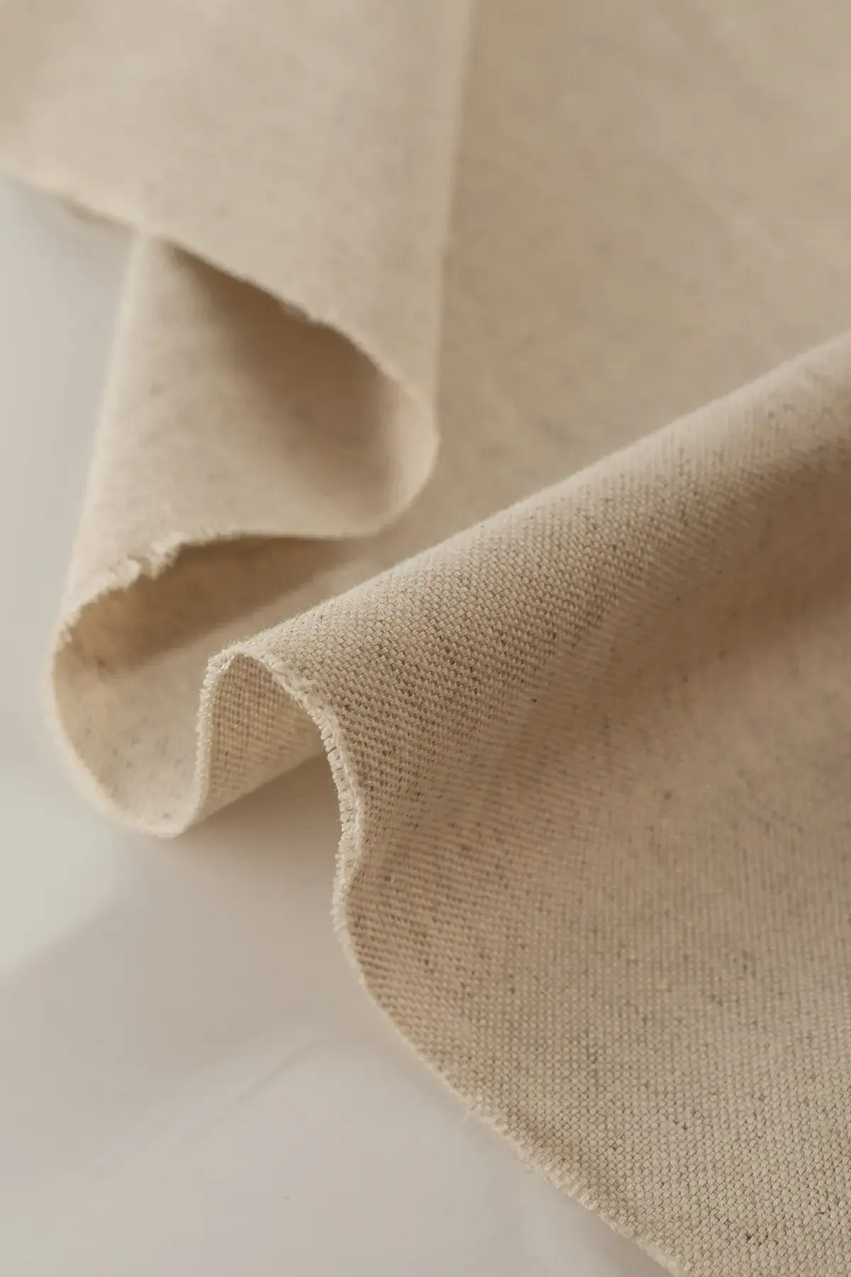 Hopsack white swan - Image 3