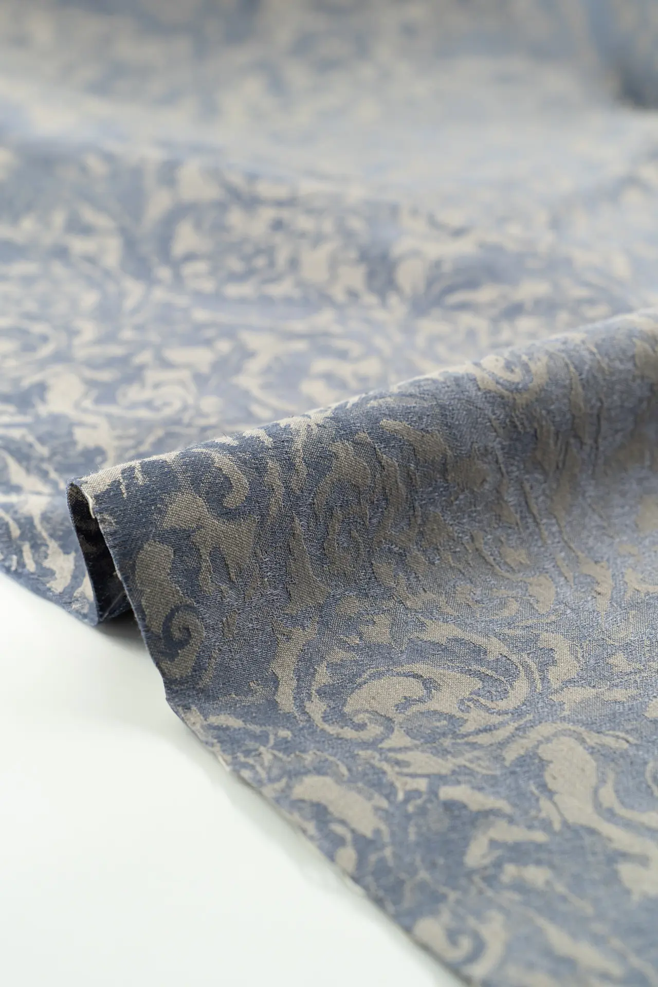 Jacquard monument - Image 3