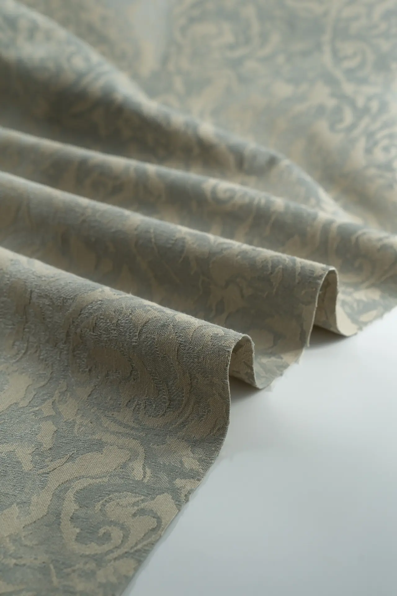 Jacquard pussywillow gray - Image 3