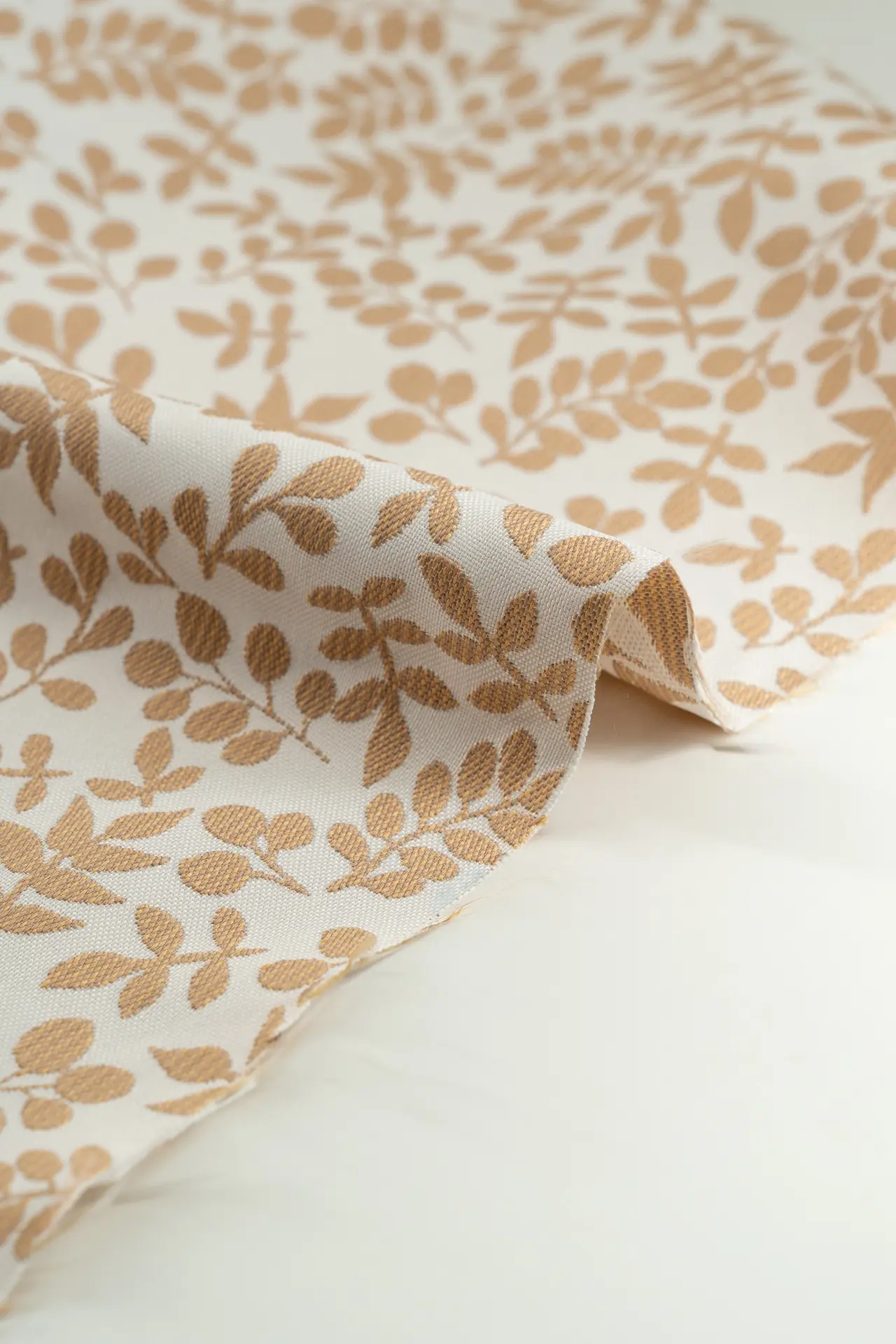 Jacquard flor pequeña camel - Image 4