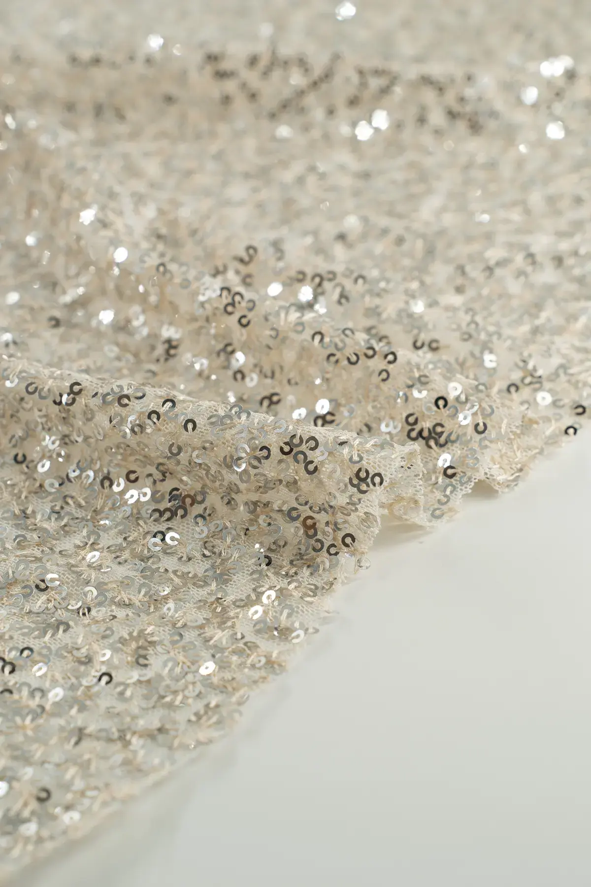 Lentejuela silver cloud - Image 3