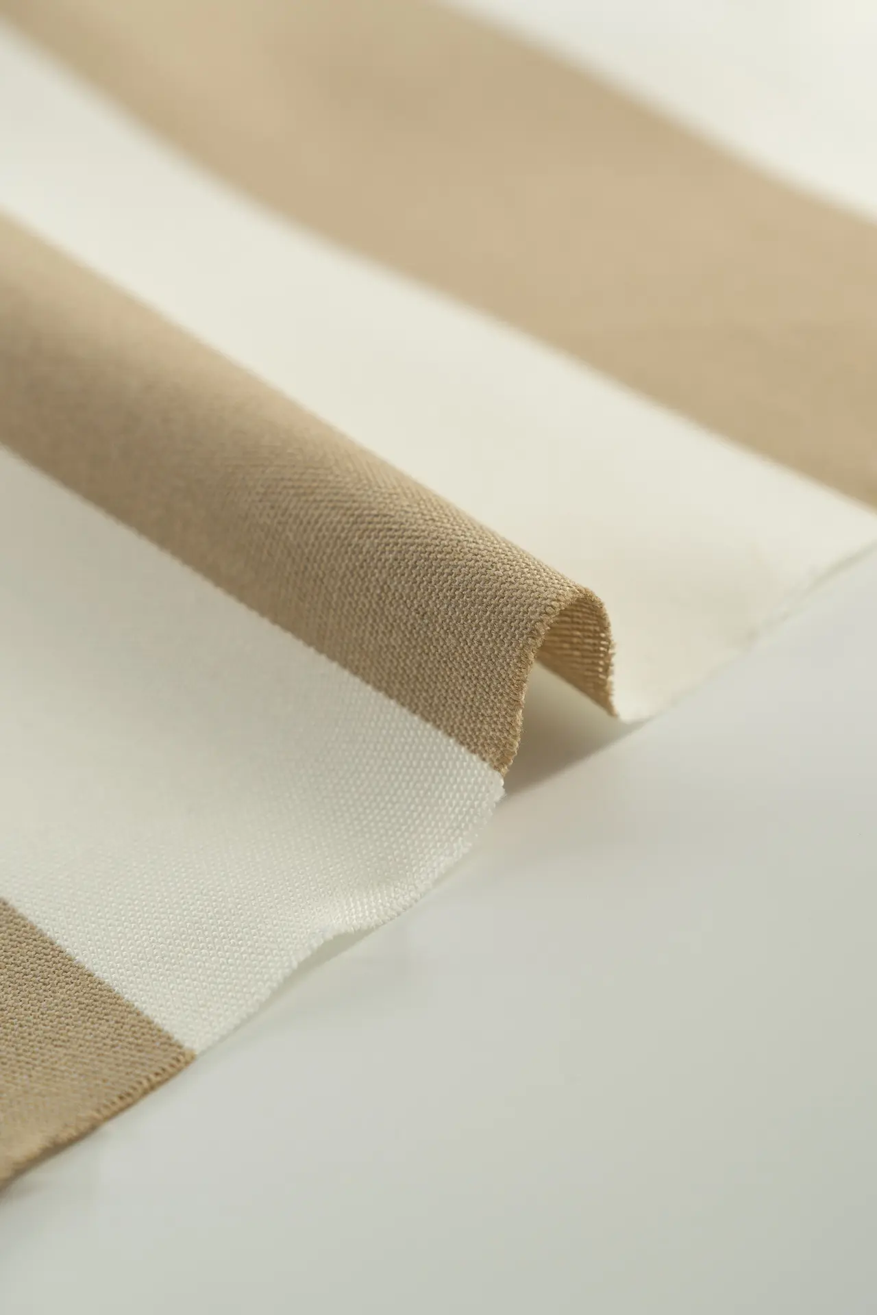 Lona acrílica rayas beige y blanca 320 cm - Image 3