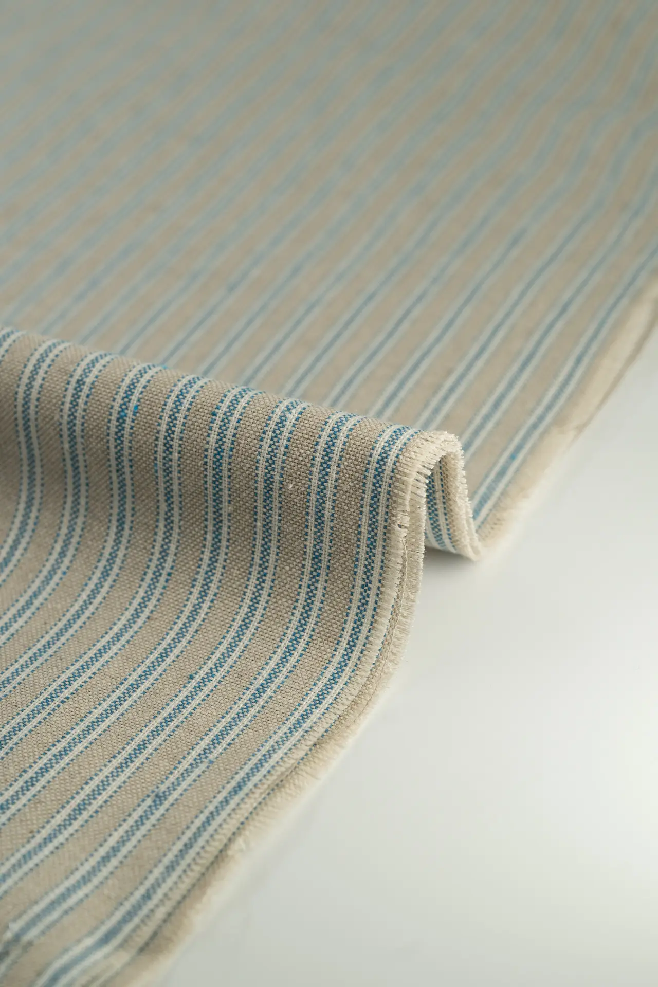 Loneta rayas finas beige y azul - Image 3