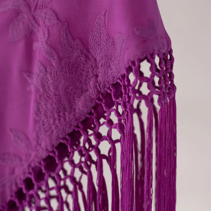 Mantoncillo Bordado Violeta Bugambilla - Image 3