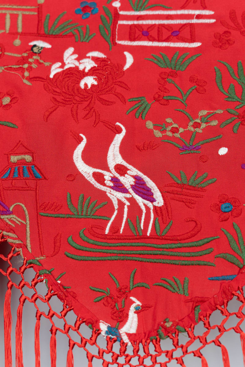 Mantoncillo Chinitos Rojo - Señora - Image 2