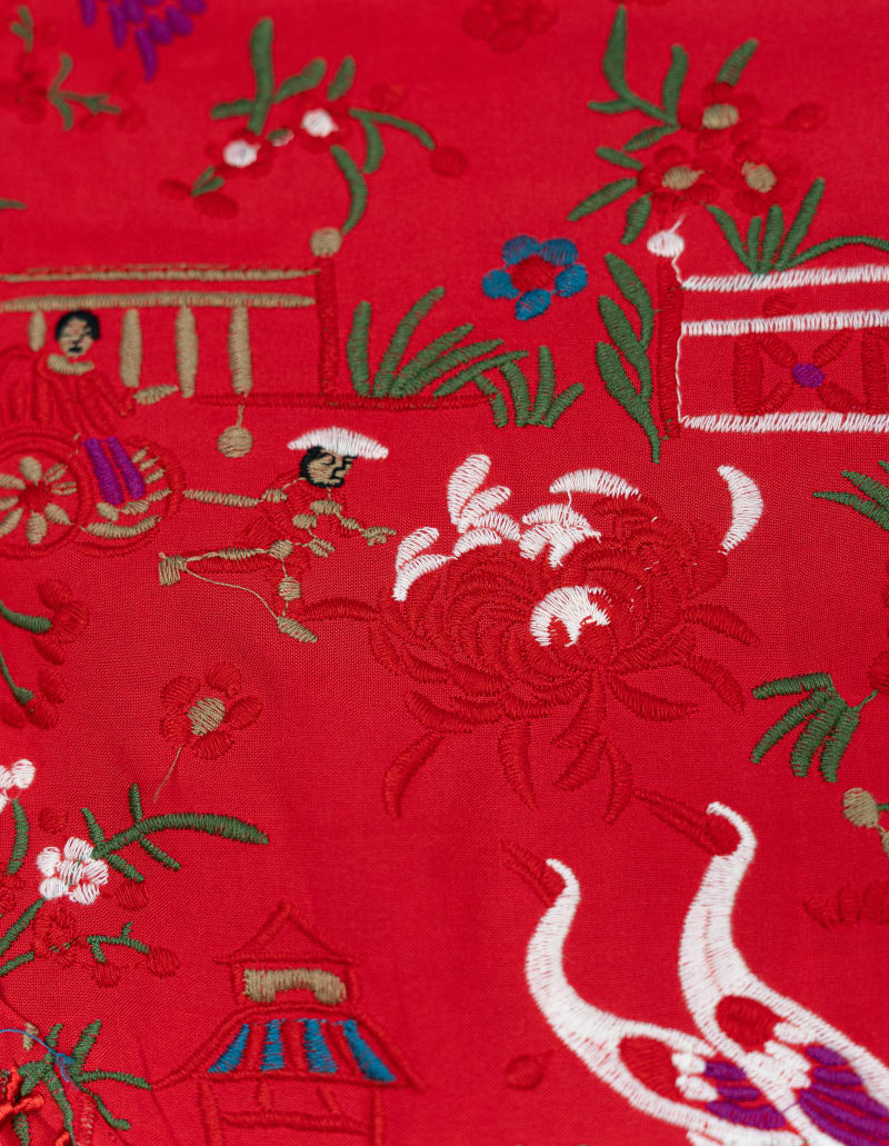 Mantoncillo Chinitos Rojo - Señora - Image 4