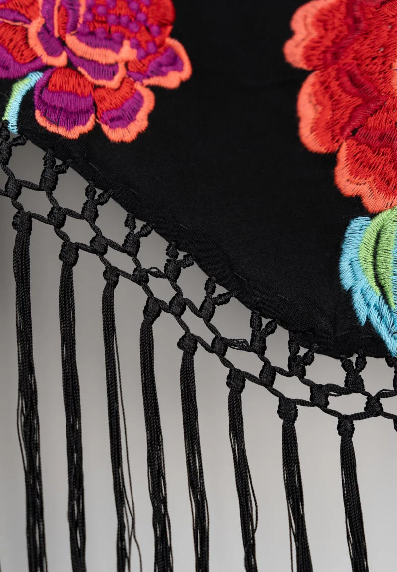 Mantoncillo Flor Negro - Señora - Image 3