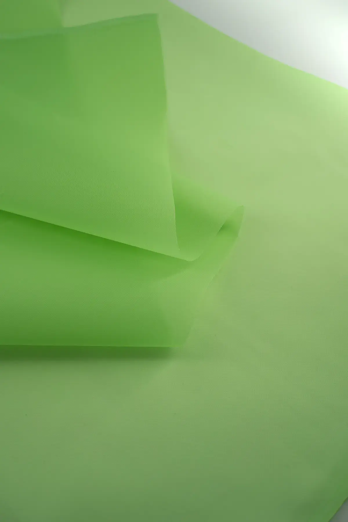 Organdie lime green - Image 3