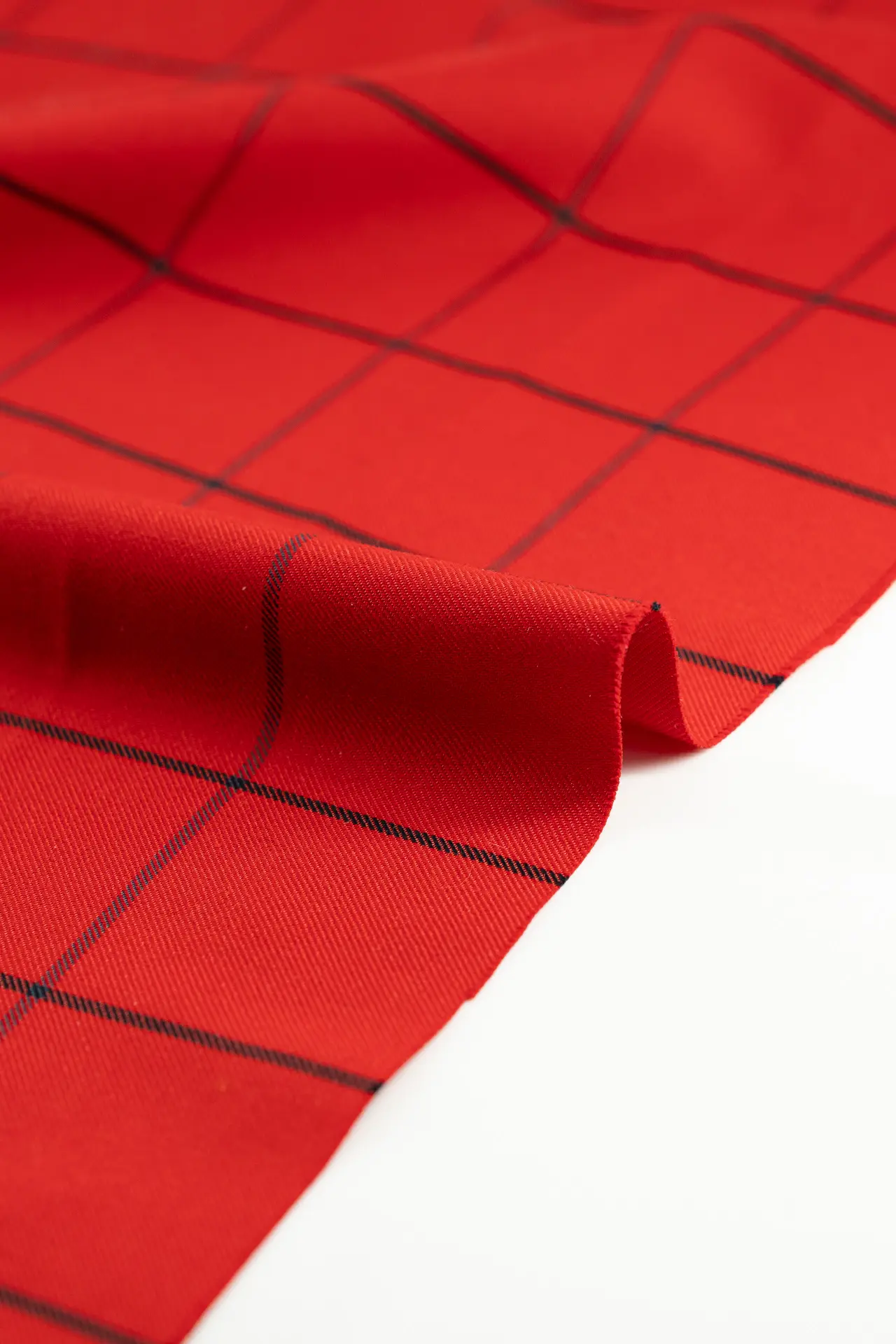 Paño rojo cuadros - Image 4