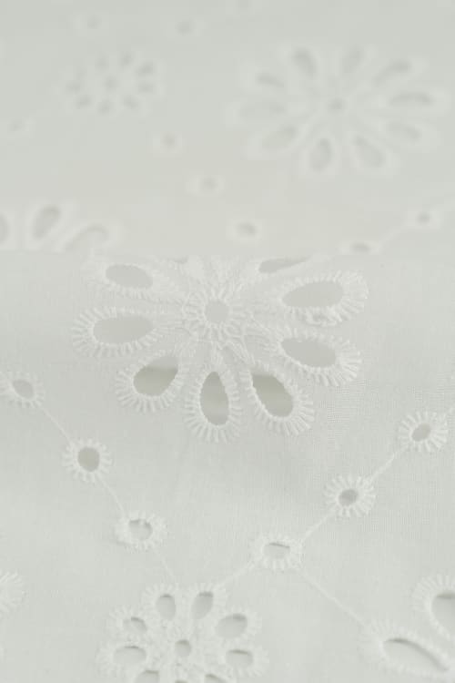 Perforado Algodón Blanco Dama - Image 2