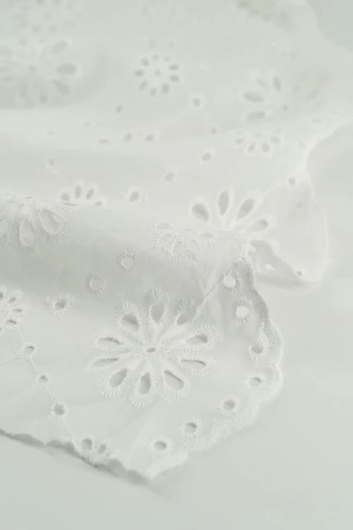 Perforado Algodón Blanco Dama - Image 3