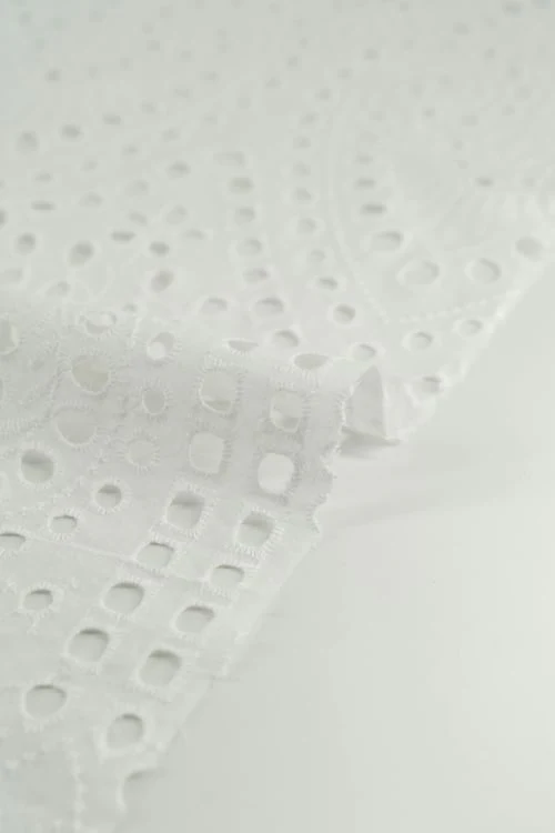 Perforado Algodón Blanco Laurel - Image 4