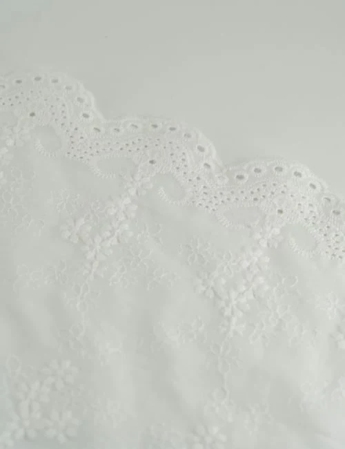 Perforado Algodón Blanco Lirio - Image 3