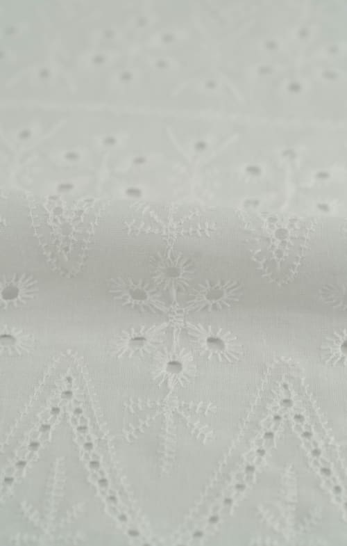 Perforado Algodón Blanco Madreselva - Image 2