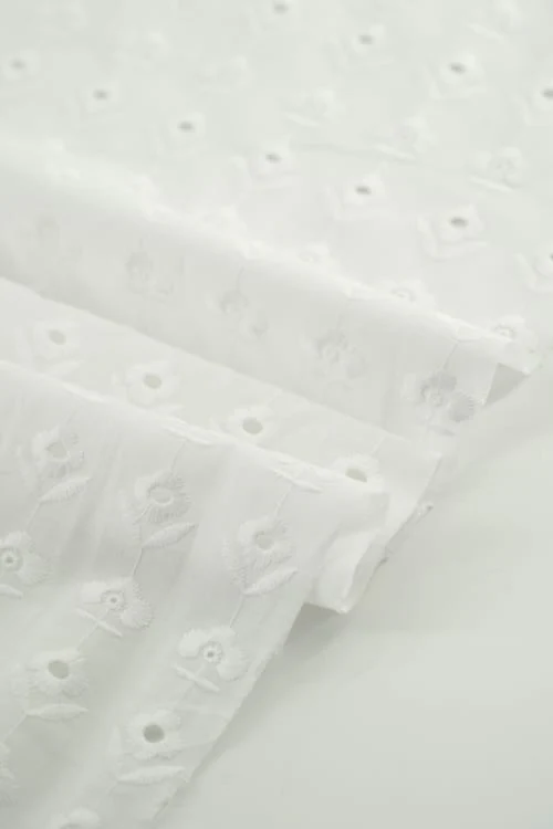 Perforado Algodón Blanco Múnich - Image 3