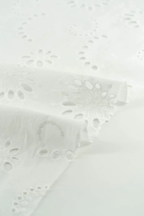 Perforado Algodón Blanco Narciso - Image 4