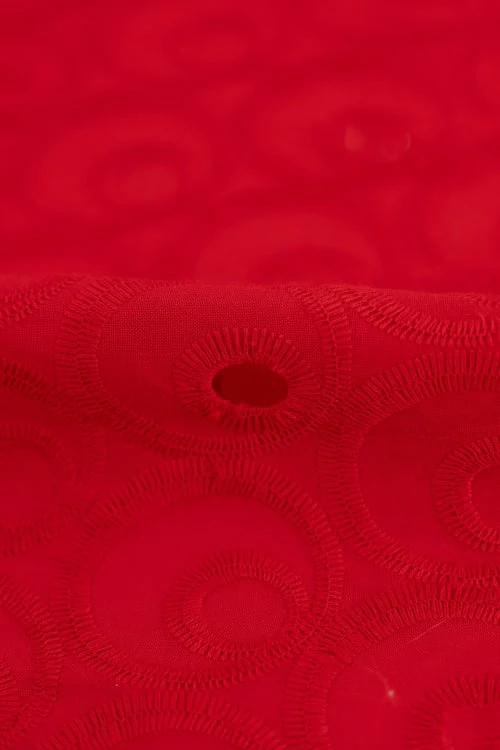 Perforado algodón rojo bordado - Image 2