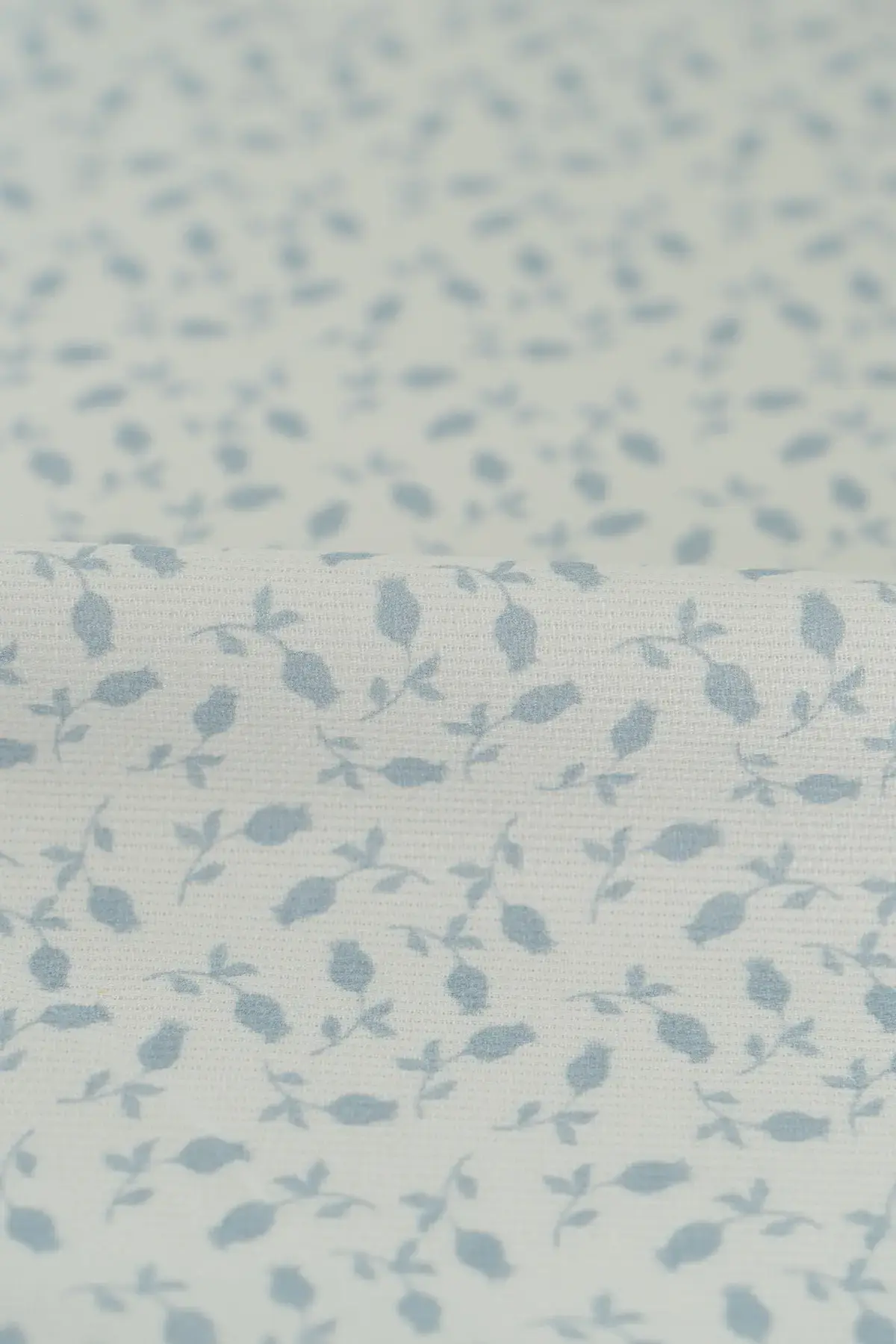 Piqué baby blue flor - Image 2