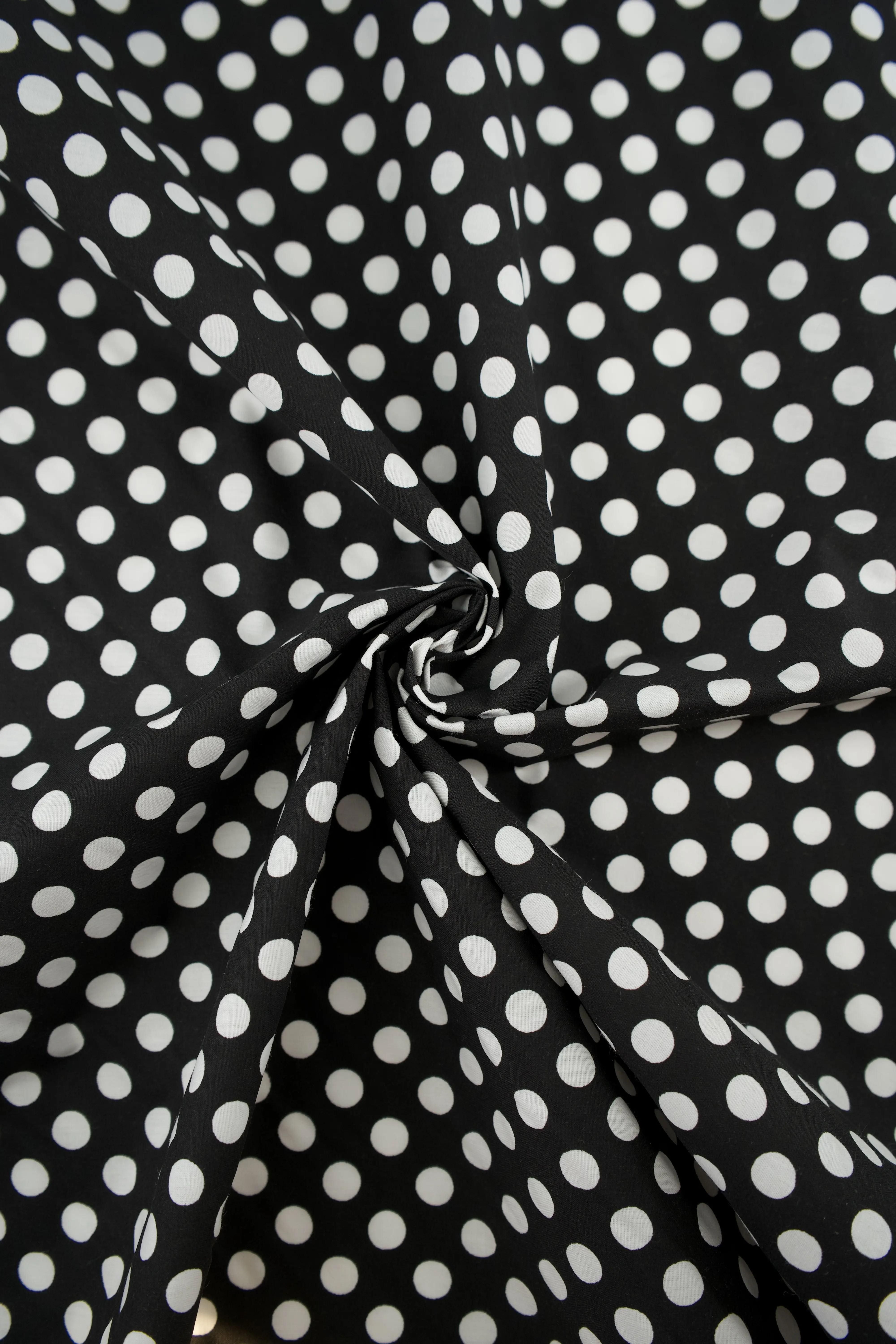 Popelin negro lunar blanco - Image 3