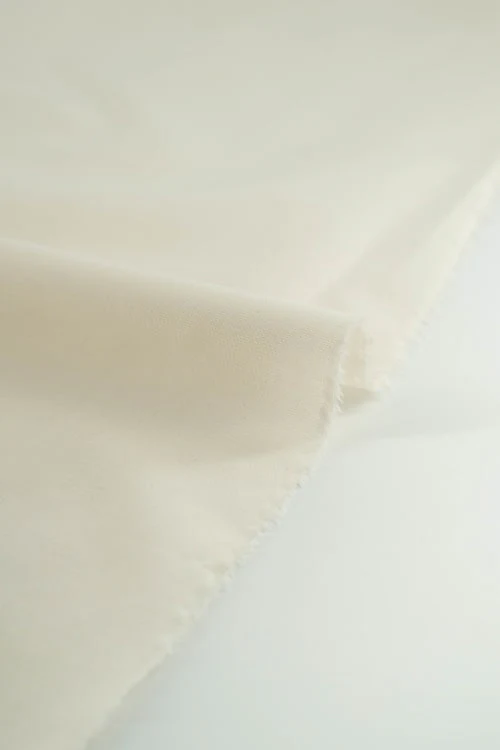 Popelín Liso Blanco Hueso - Image 3