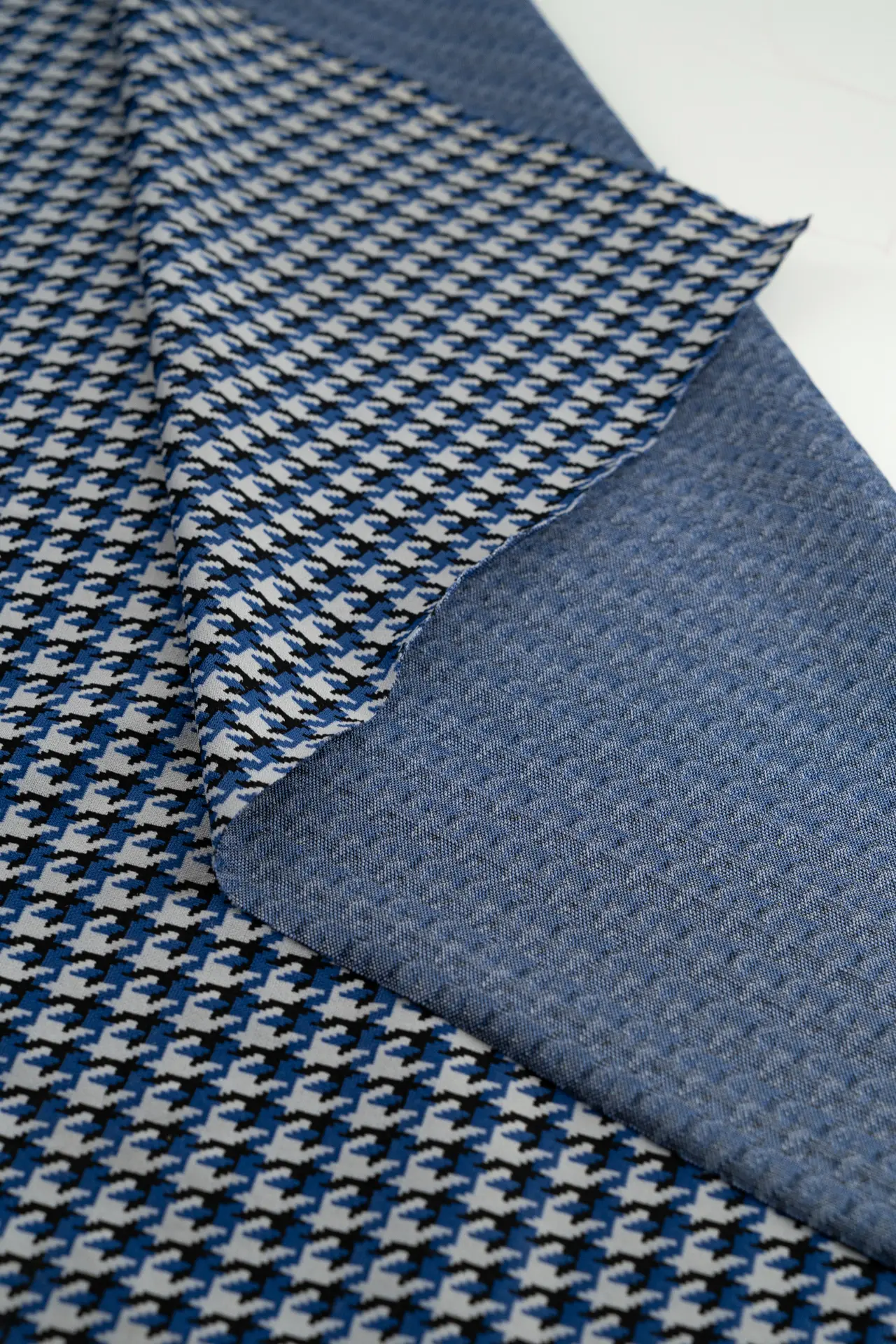 Punto pata de gallo azul - Image 3