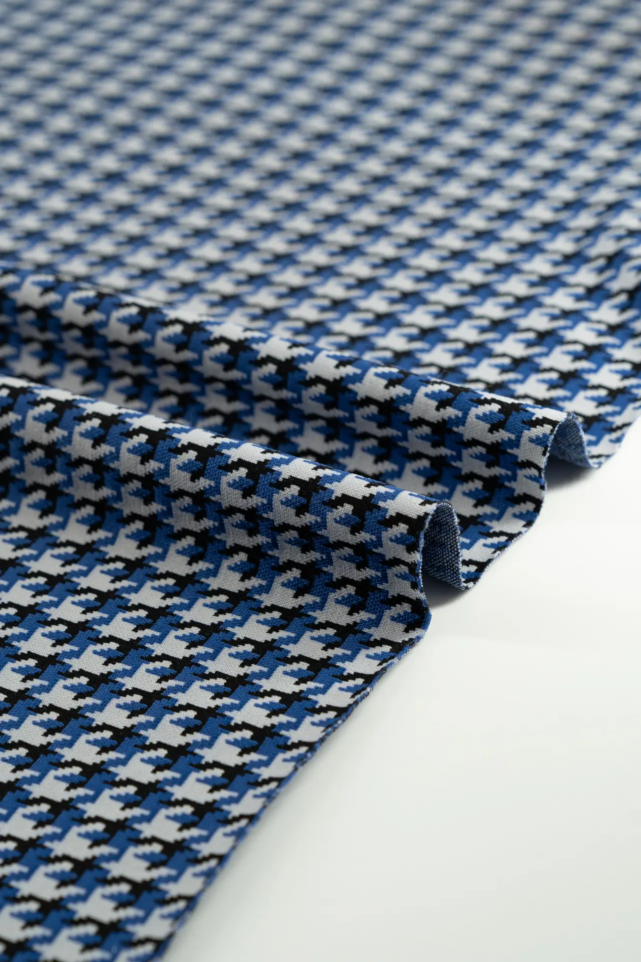 Punto pata de gallo azul - Image 5