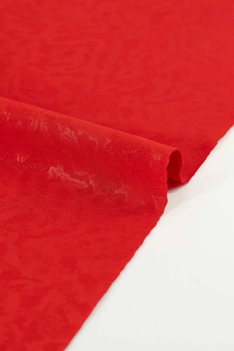 Raso abstracto rojo intenso - Image 4