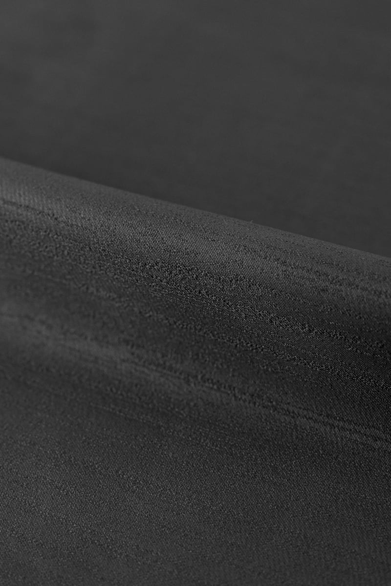 Raso mikado lineas negro caviar - Image 2