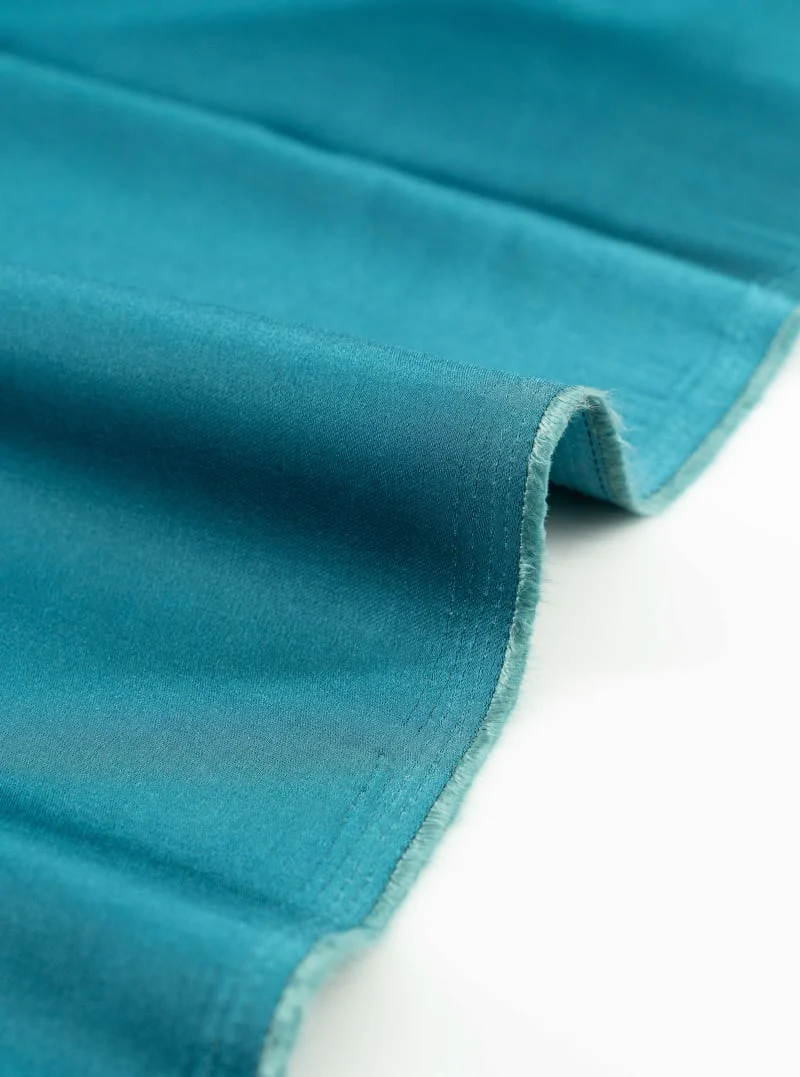 Raso mikado liso azul océano - Image 3