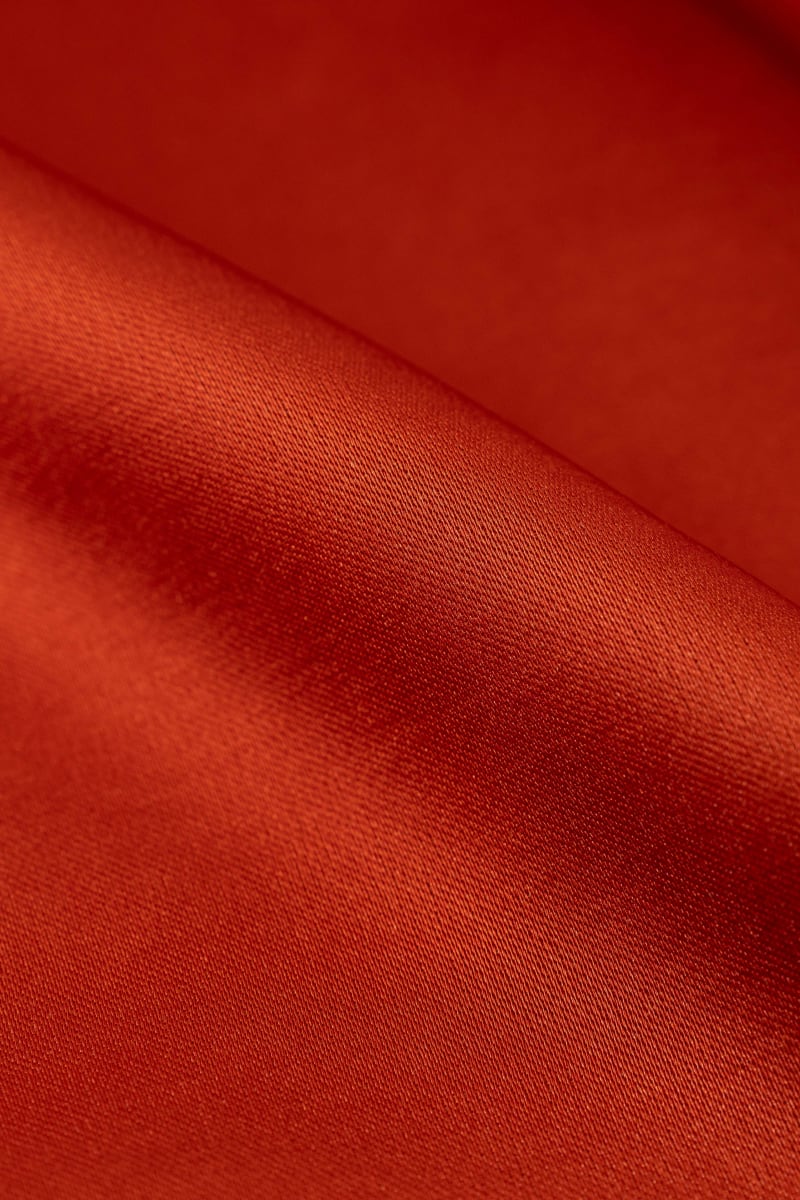 Raso mikado liso rojo chili - Image 2
