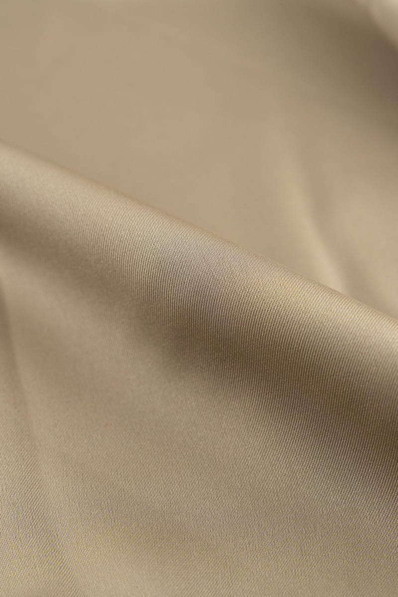 Satén blusero liso beige arena - Image 2