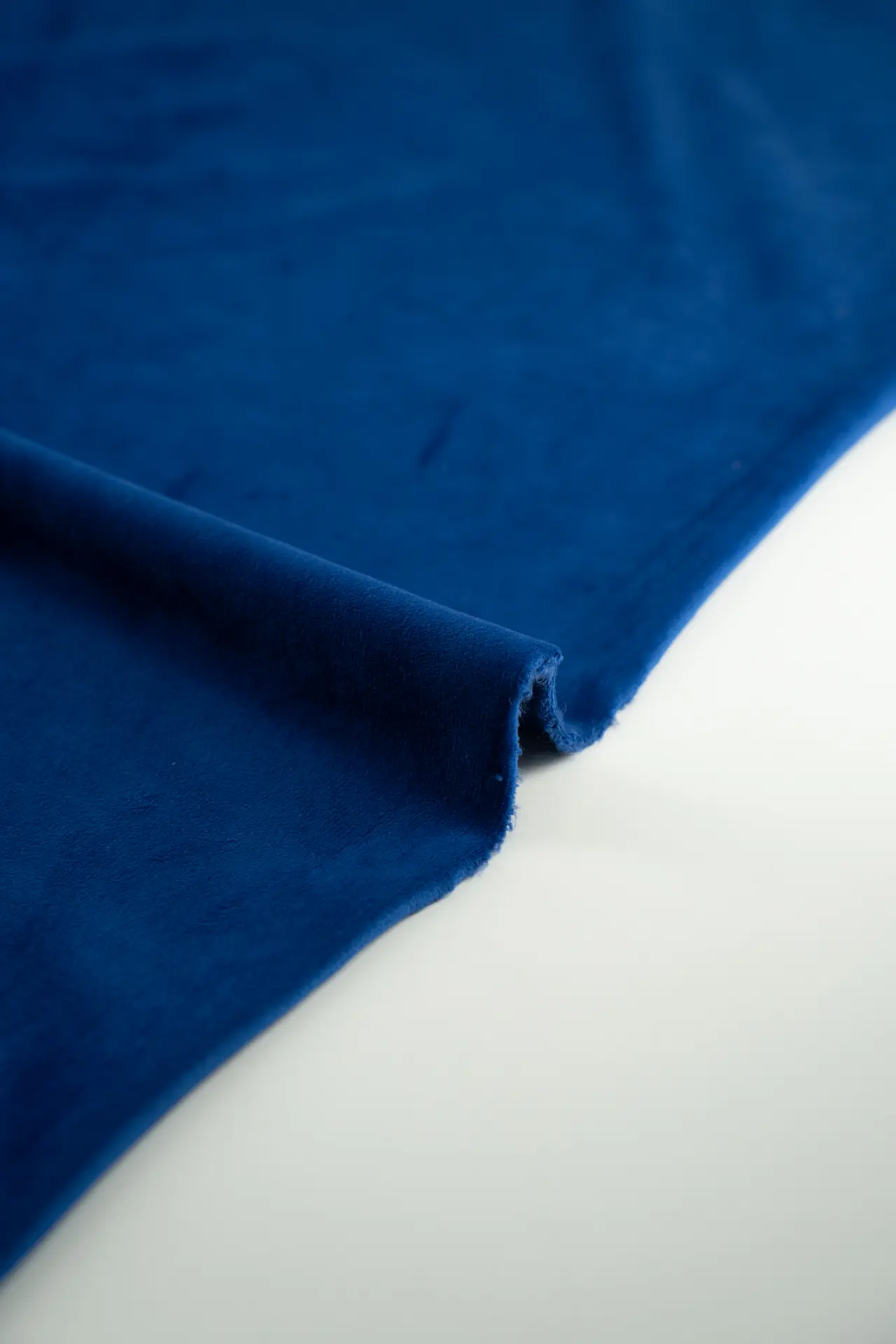 Terciopelo azul mazarine blue - Image 5