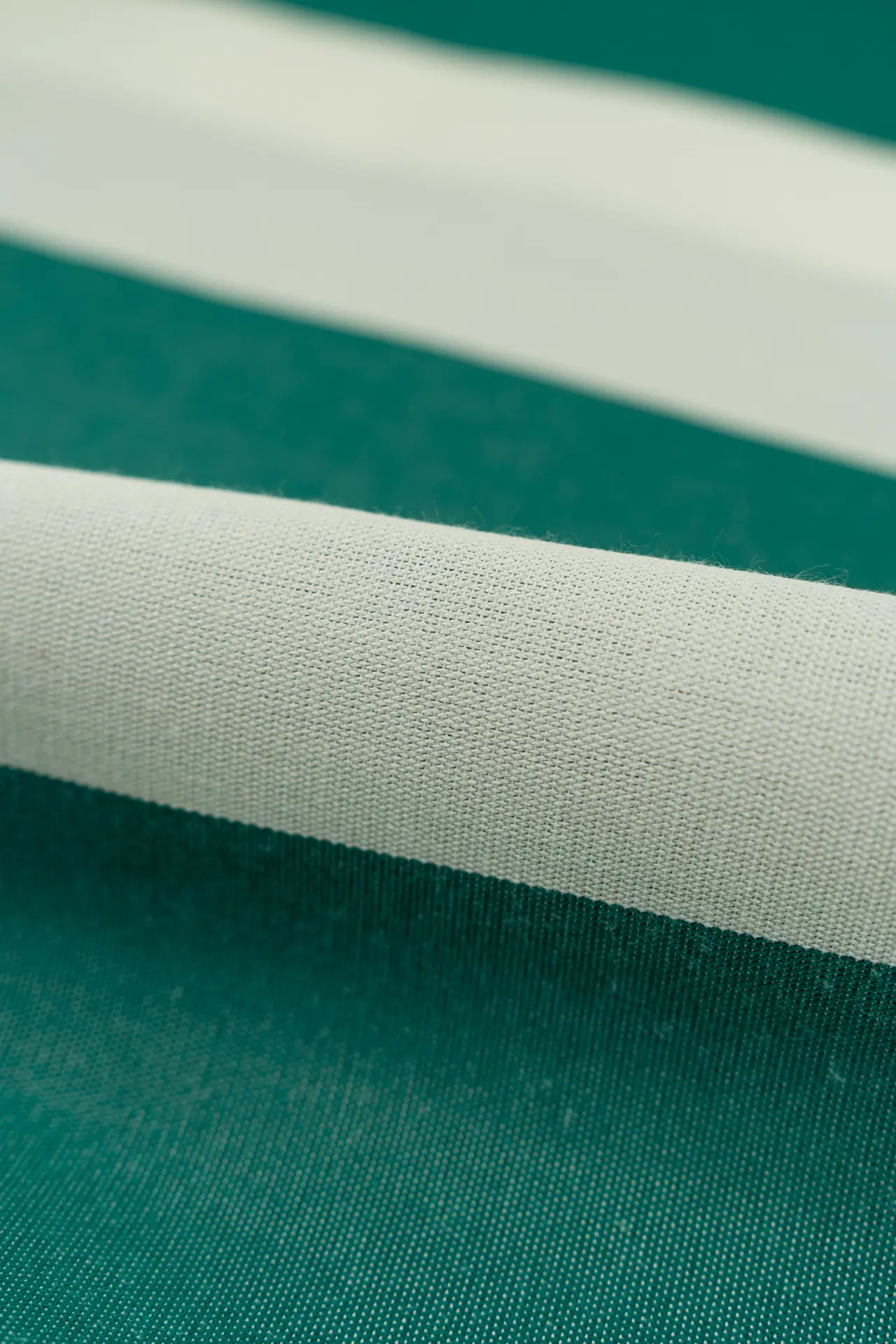 Lona acrílica impermeable rayas verdes 320 cm - Image 2