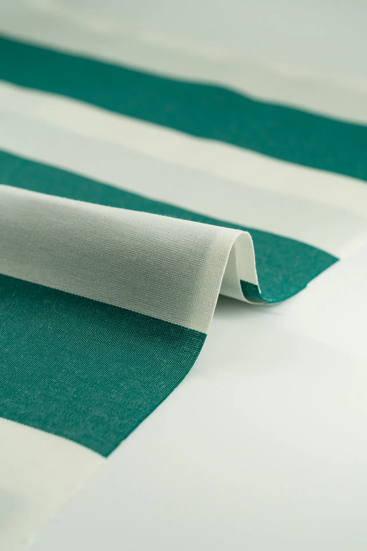 Lona acrílica impermeable rayas verdes 320 cm - Image 3