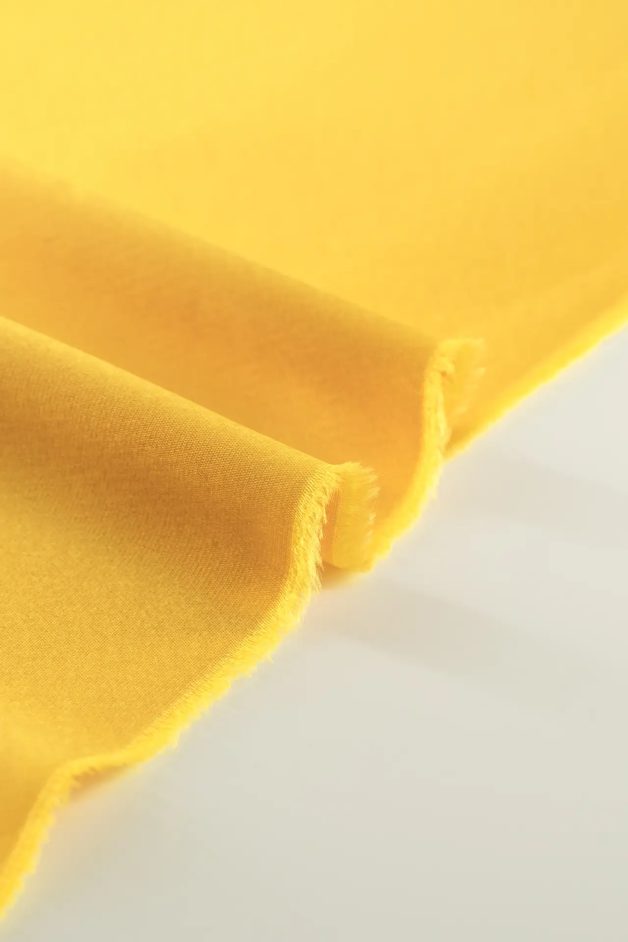 Triacetato amarillo claro - Image 3