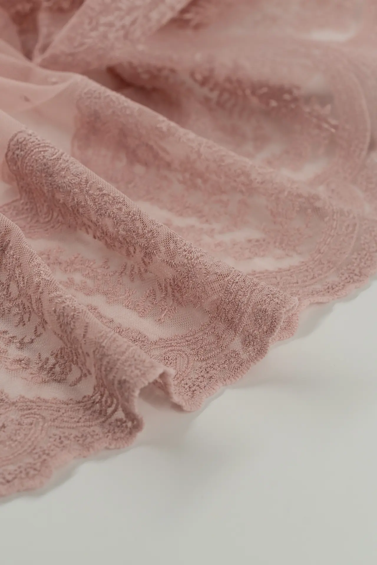 Tul bordado plumeti maquillaje cenefa ondas - Image 3