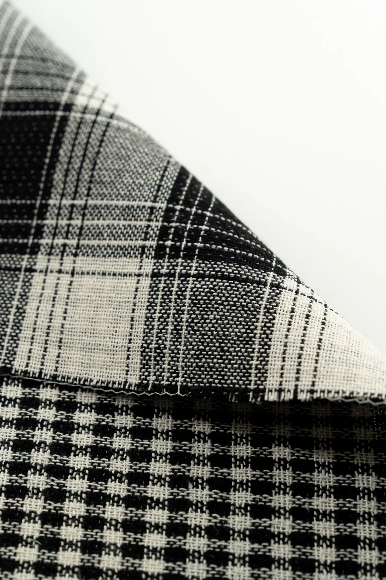 Tweed de cuadros negro y blanco - Image 4