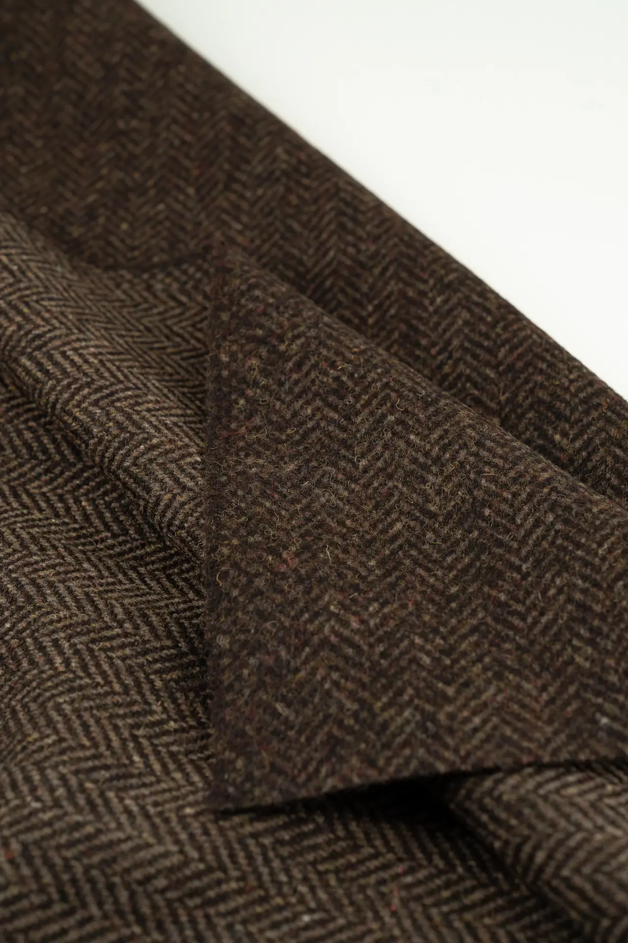 Tweed deep mahogany - Image 4