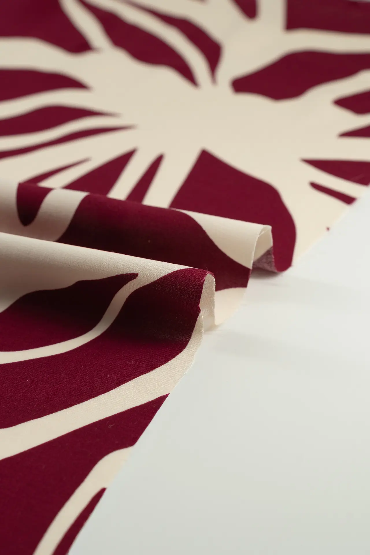 Viscosa beet red - Image 3