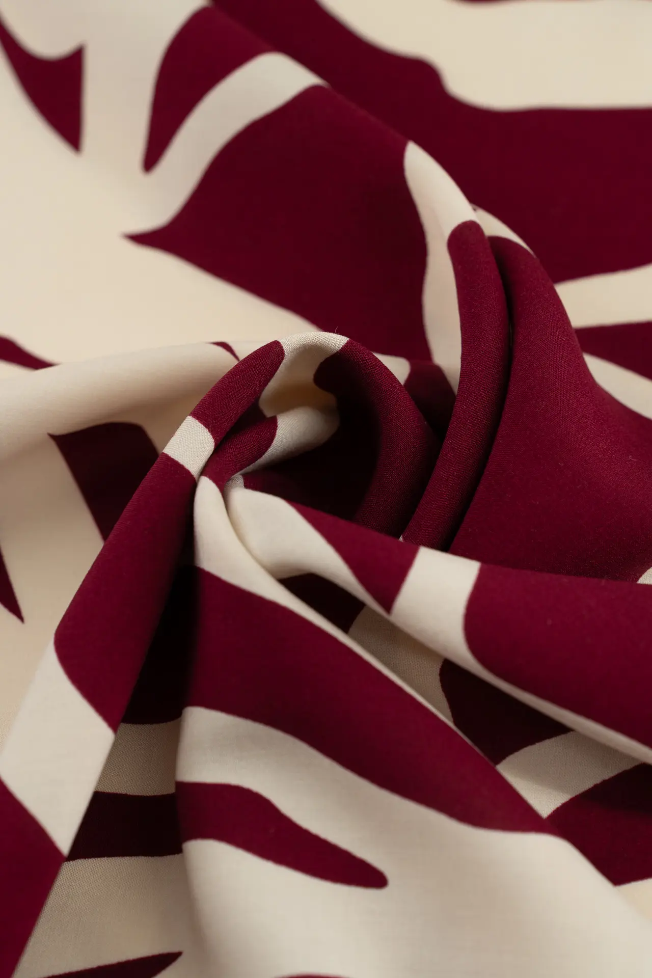 Viscosa beet red - Image 4